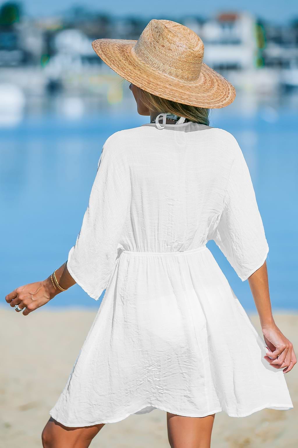 Weißes besticktes  Cover-Up-Minikleid mit tiefem Ausschnitt