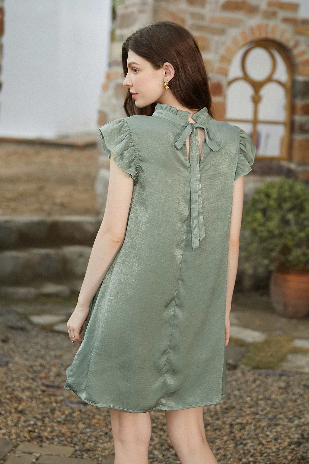 Sage Mockneck mini-jurk met fluttermouwen