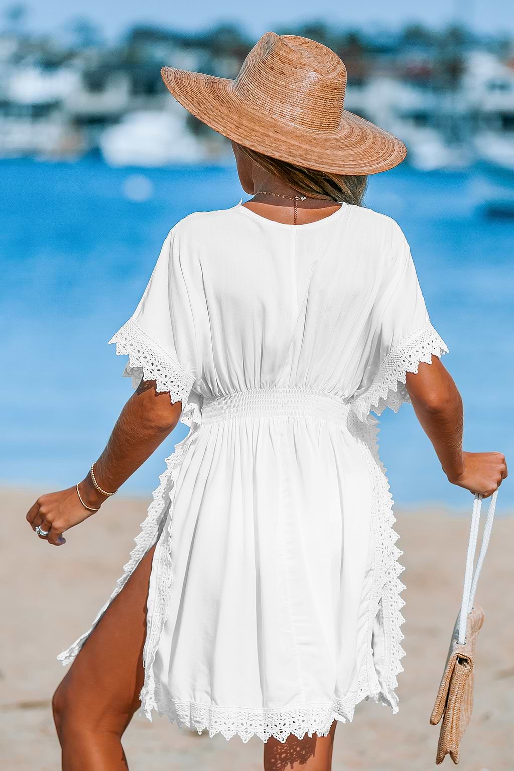 Witte mini-cover-up met diep kant