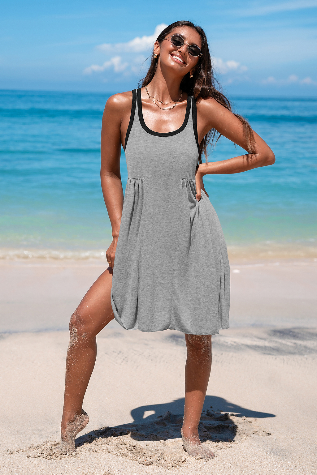 Graues Jersey-Minikleid mit Rundhalsausschnitt