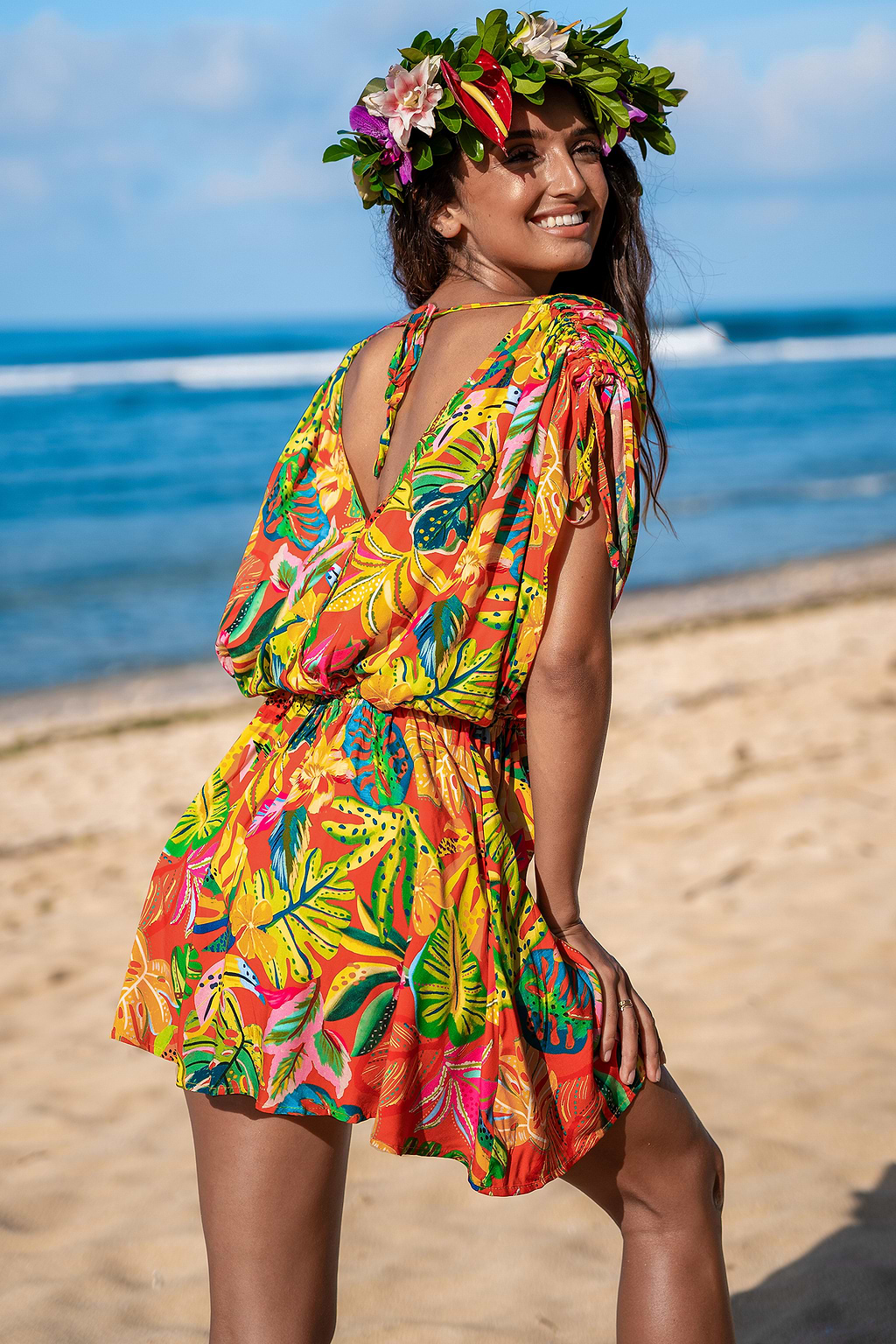 Robe mini à col en V surplis tropicale