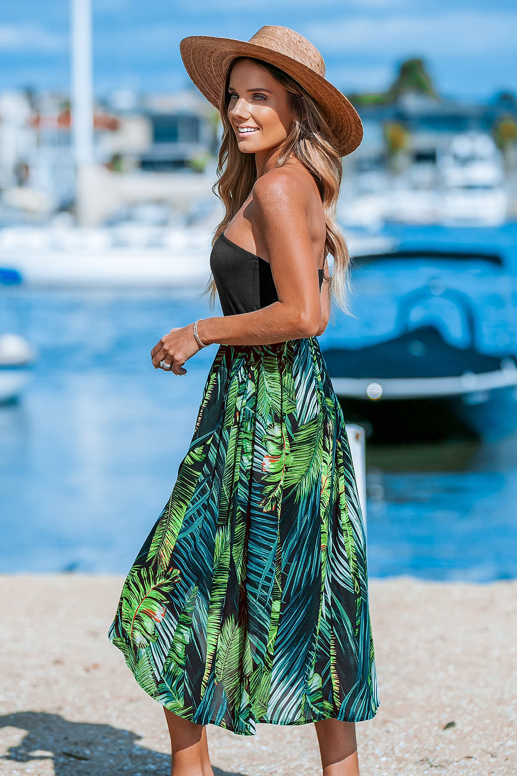 Vestido tubo midi con bloques de color y hojas tropicales en negro y tropical