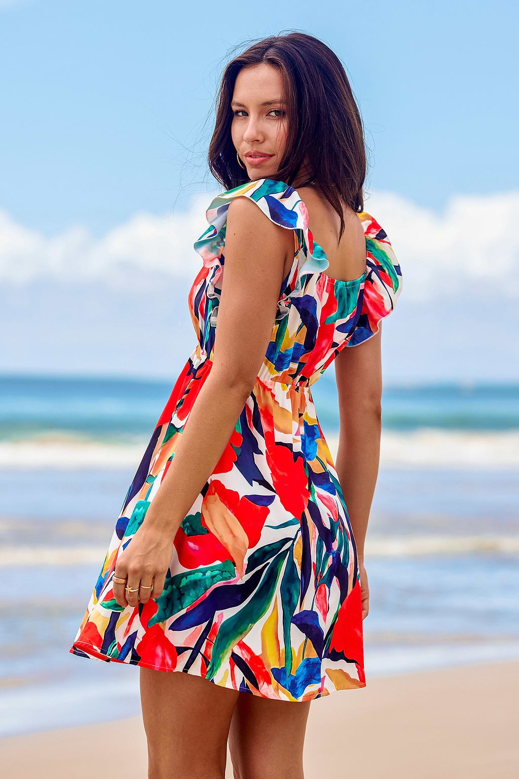 Geblümtes Minikleid mit Rüschen und V-Ausschnitt