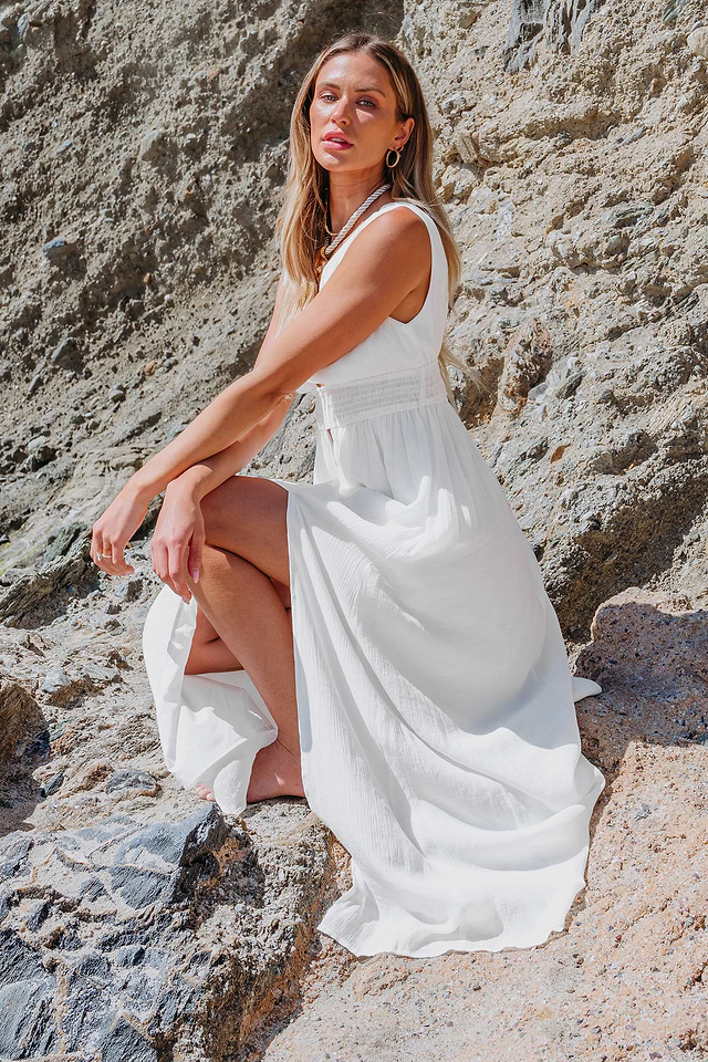 keyhole maxi dress Cream PrettyLittleThing Extreme Frill Keyhole Maxi Dress