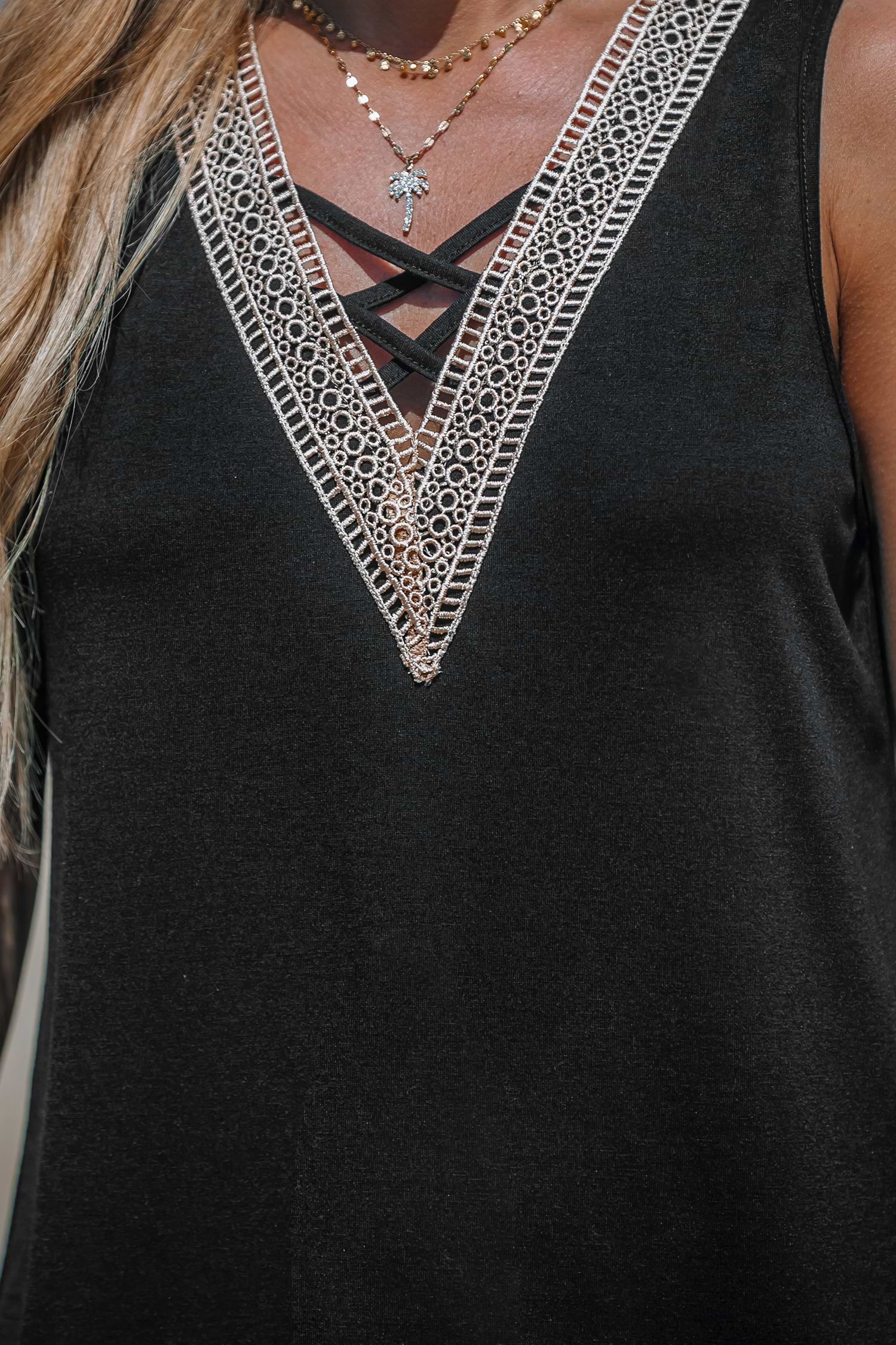 Black Lace V-Neck Sleeveless Top
