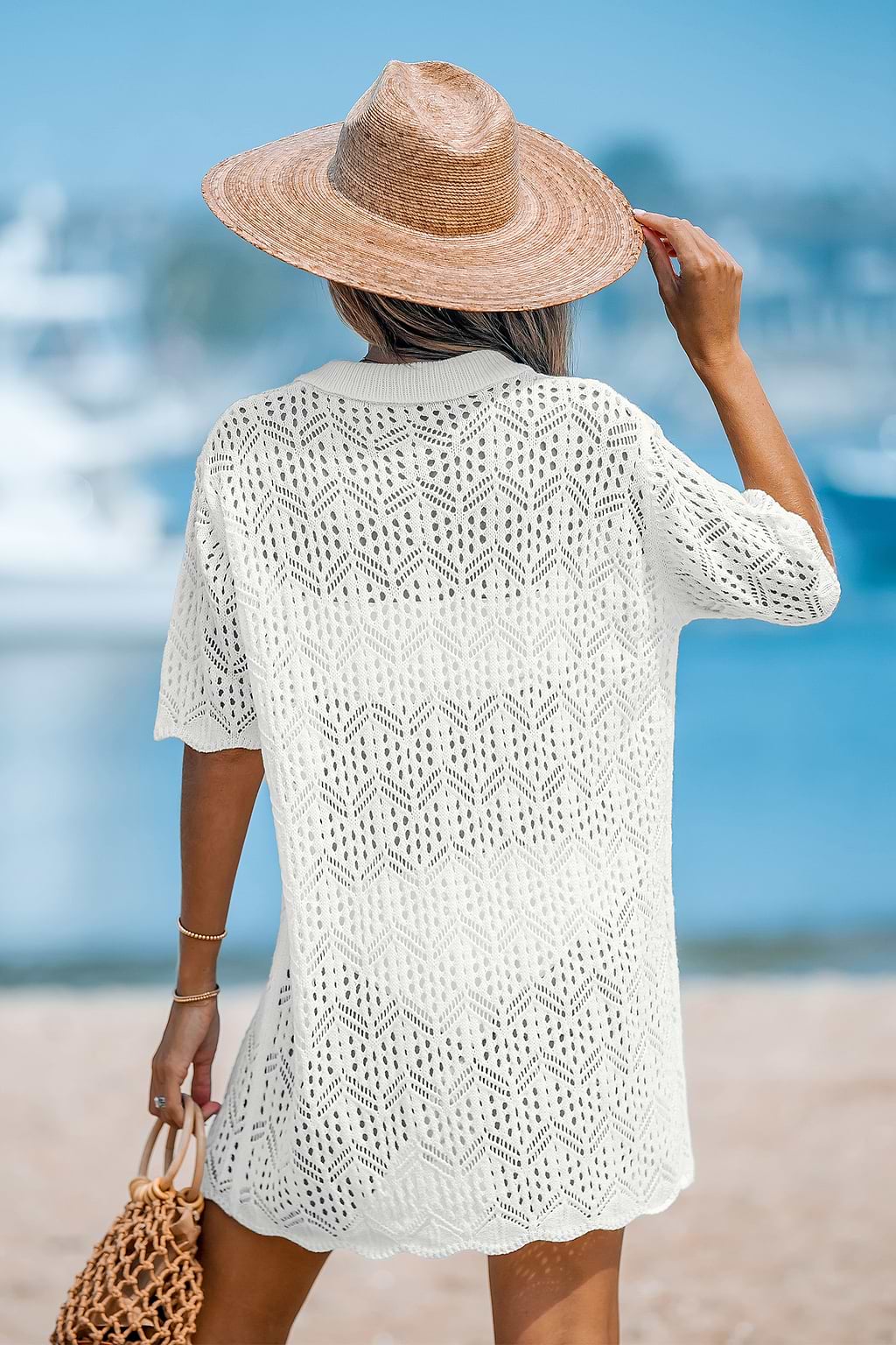 Robe cover up en crochet festonnée