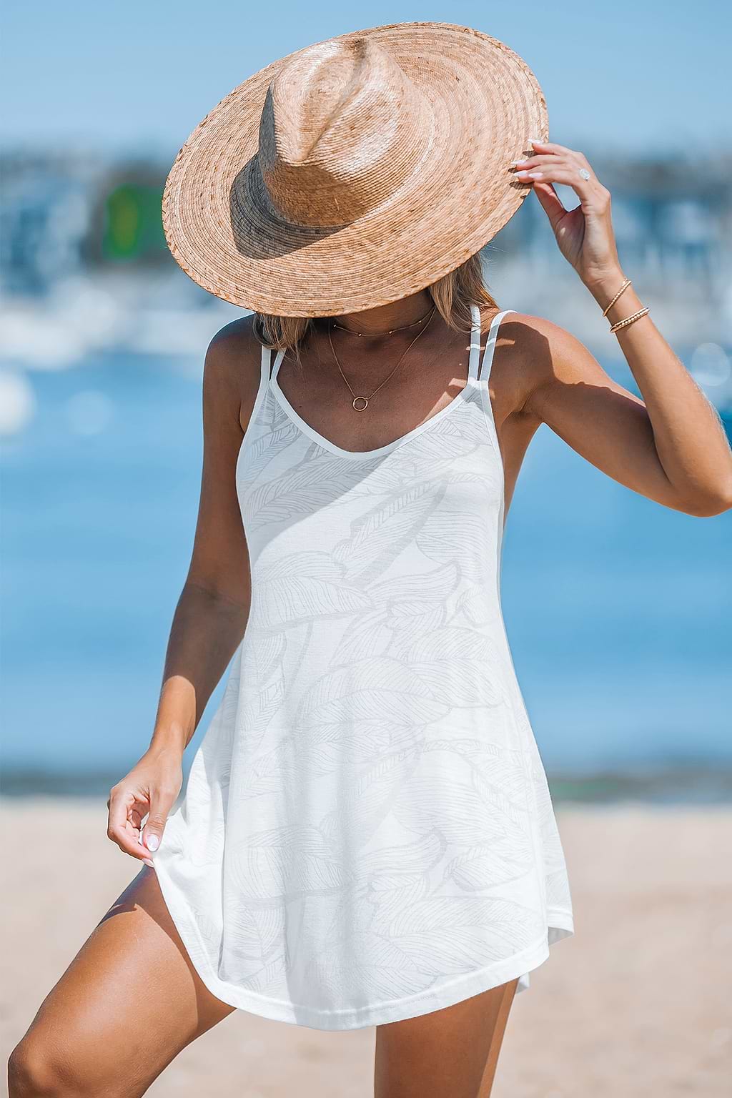 Cover-upjurk met schaduwbladprint