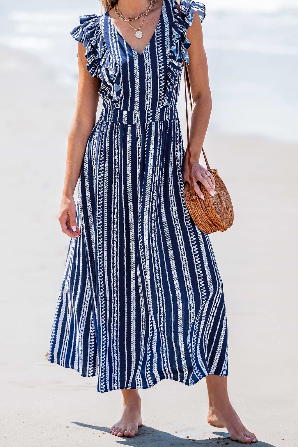 Vestido largo con cuello en V y volantes a rayas boho azul