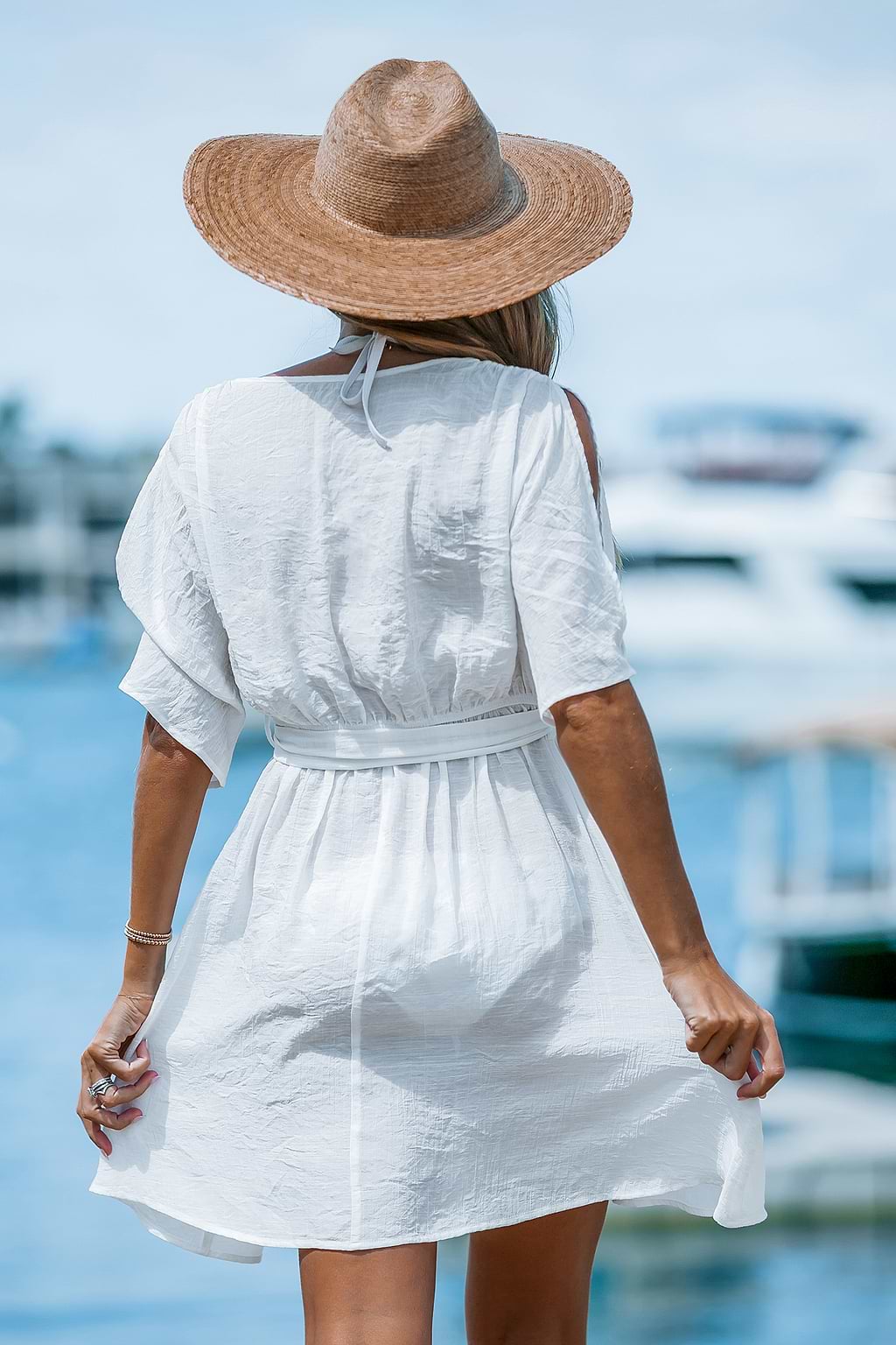 Halbdurchsichtiges Cover-Up-Kleid mit Gürtel