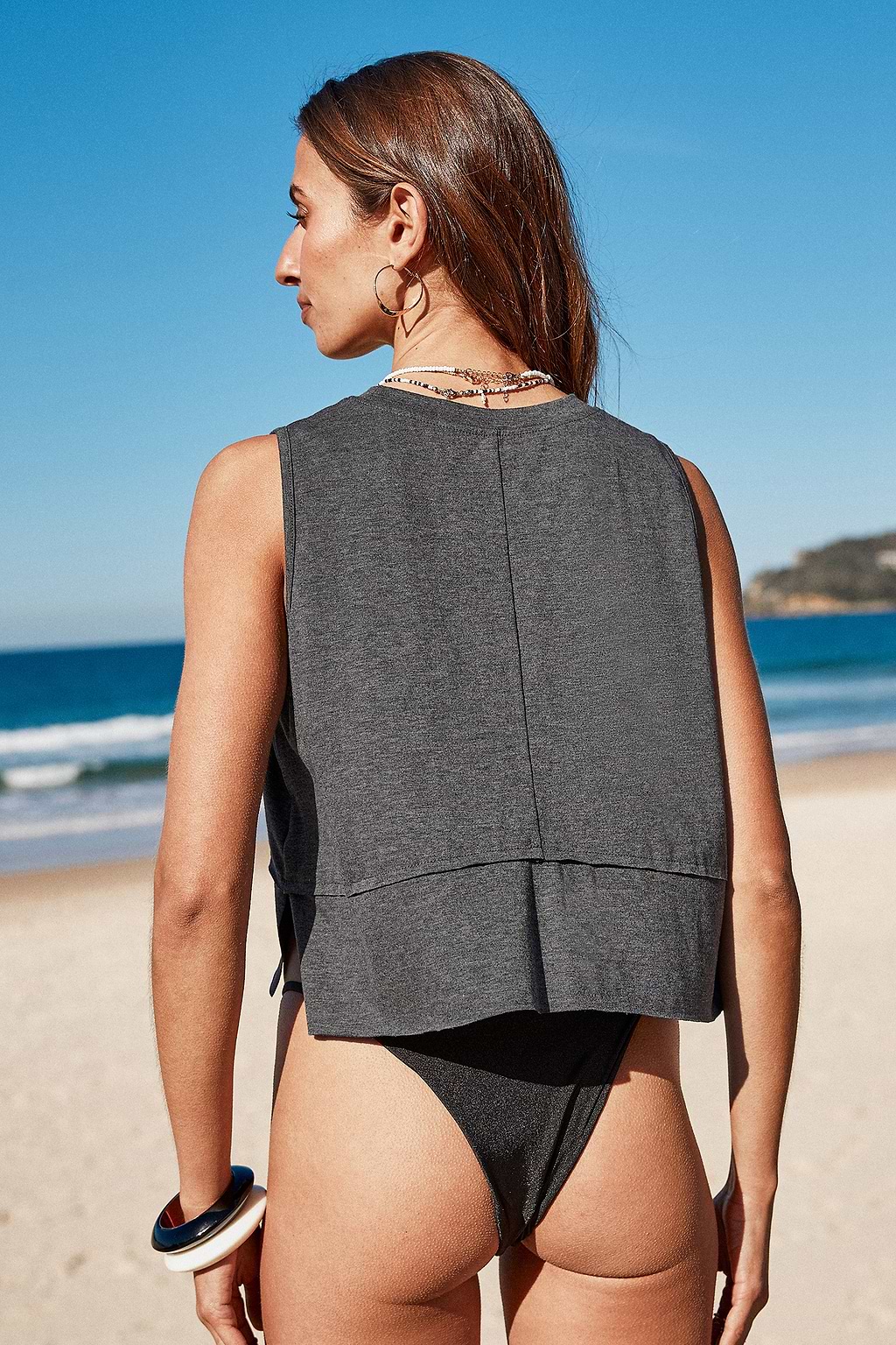 Grey Sleeveless Round Neck Cropped Top