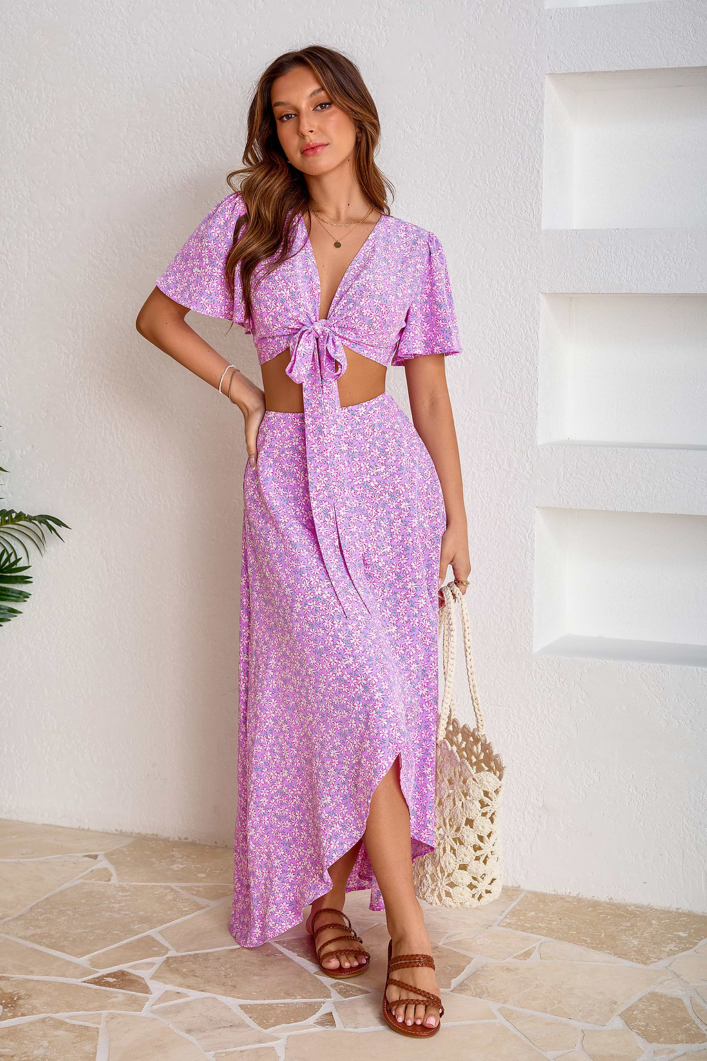 Ensemble de haut avec manches évasées et de jupe maxi violet
