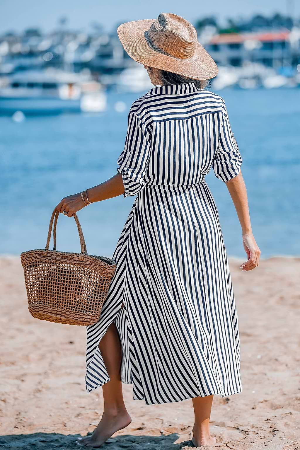 Robe midi avec col à demi manches bleu marine et blanche