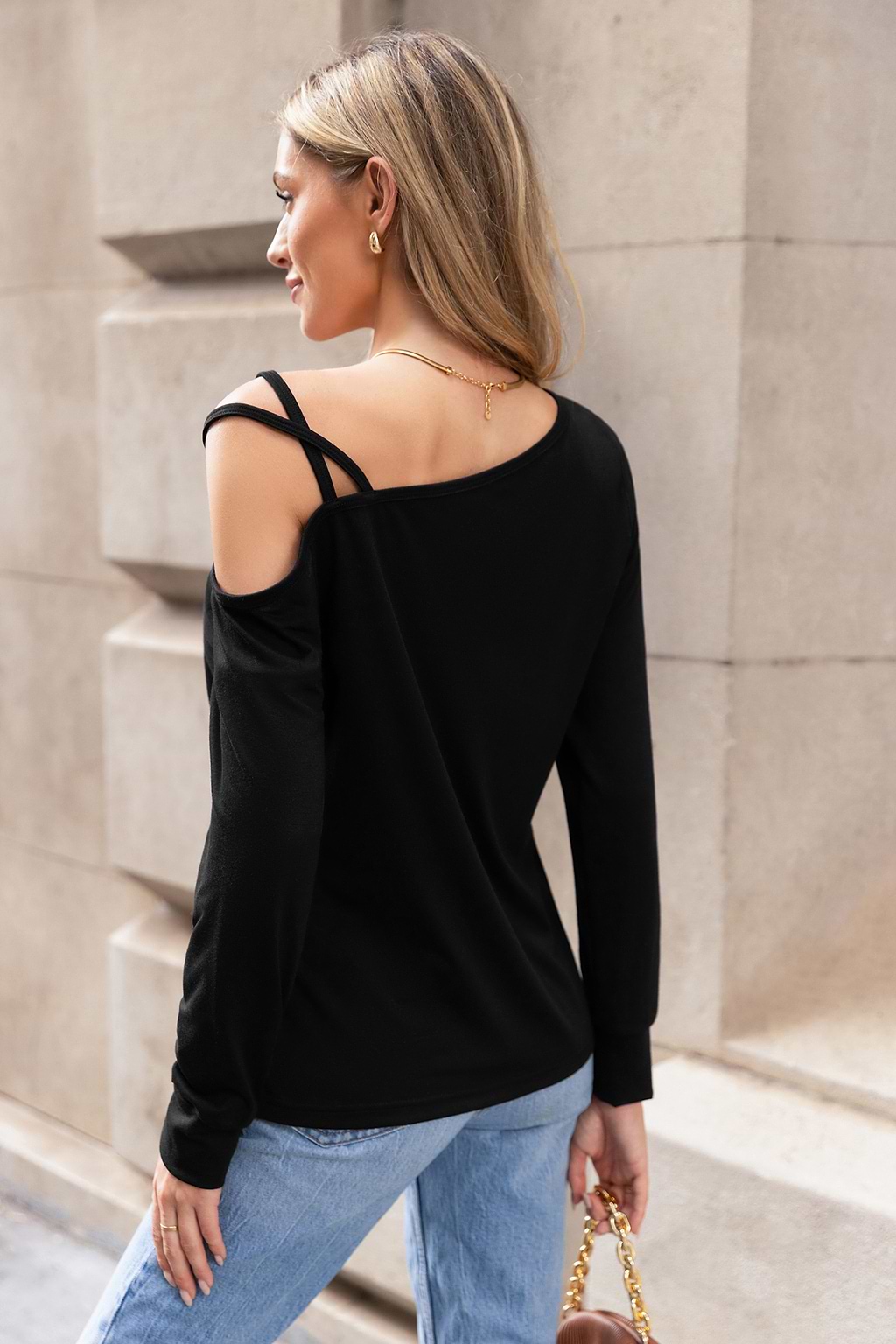 Camiseta de jersey con corte cruzado asimétrico en color negro