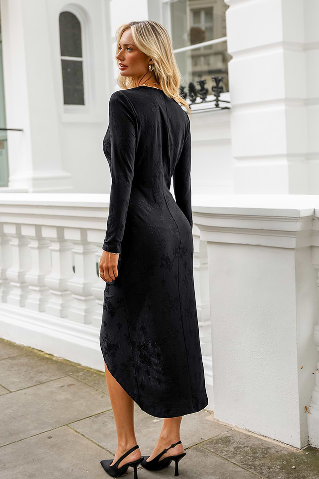Zwarte tonale bloemen lange mouw asymmetrische midi-jurk