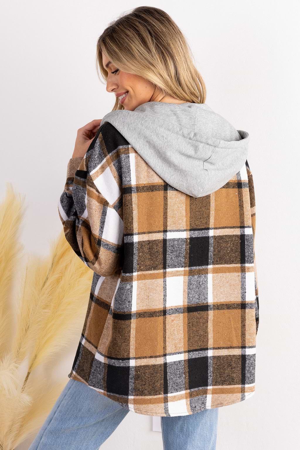 Giacca con cappuccio e coulisse a quadri e bottoni