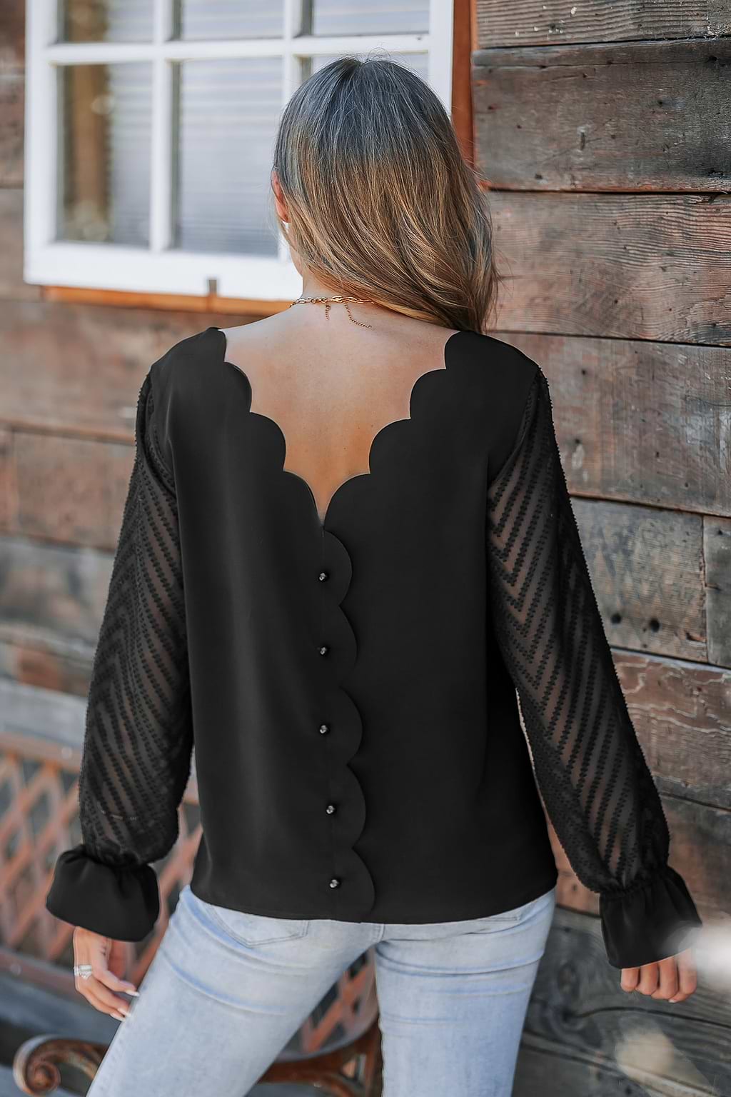 Chemise à col bateau et manchs de poète transparents noire