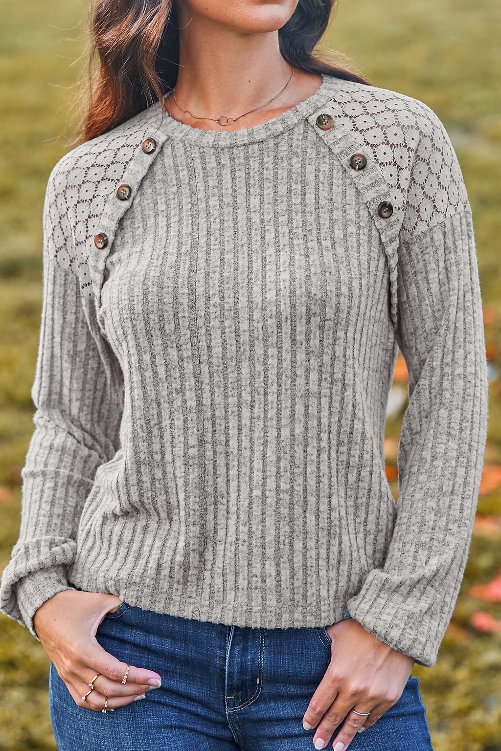 Khaki Langarm-T-Shirt mit Spitzen-Schultern