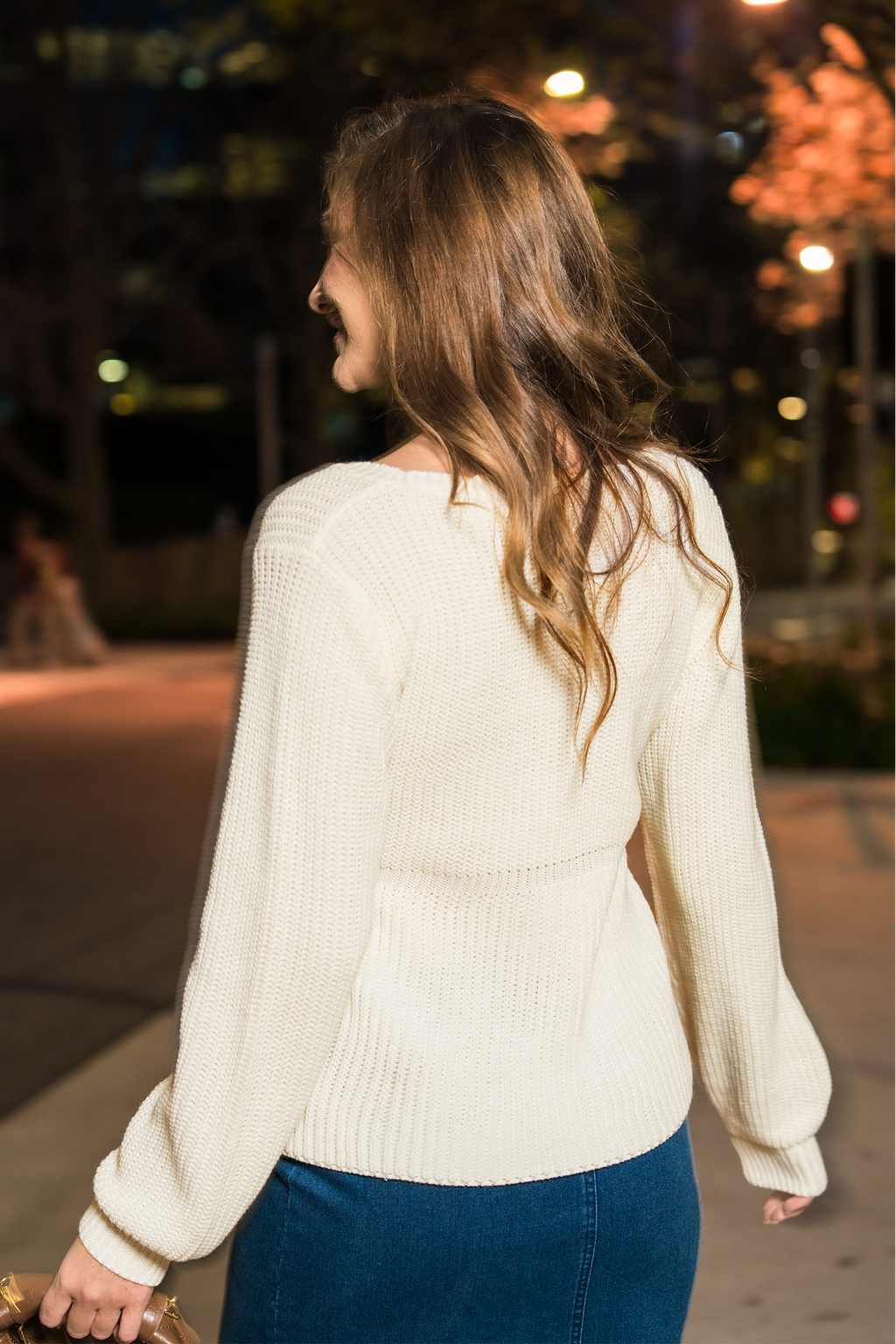 Haut à col en V et manches longues en tricot beige