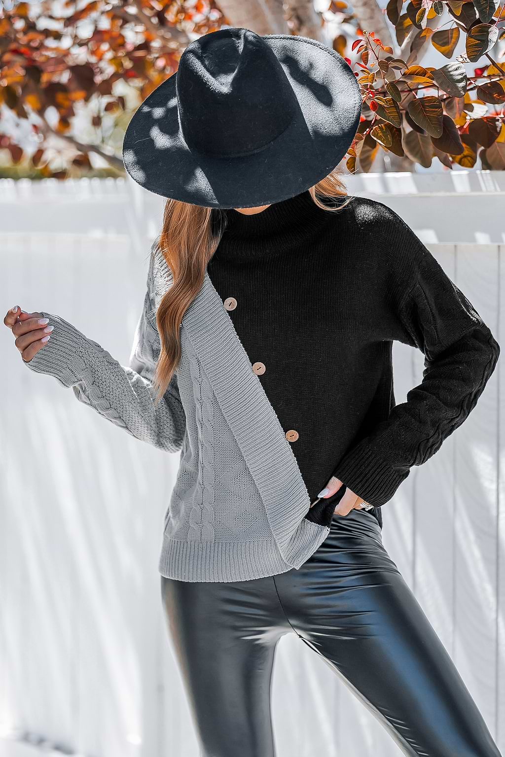 Grauer & schwarzer asymmetrischer Colorblock Mockneck-Pullover