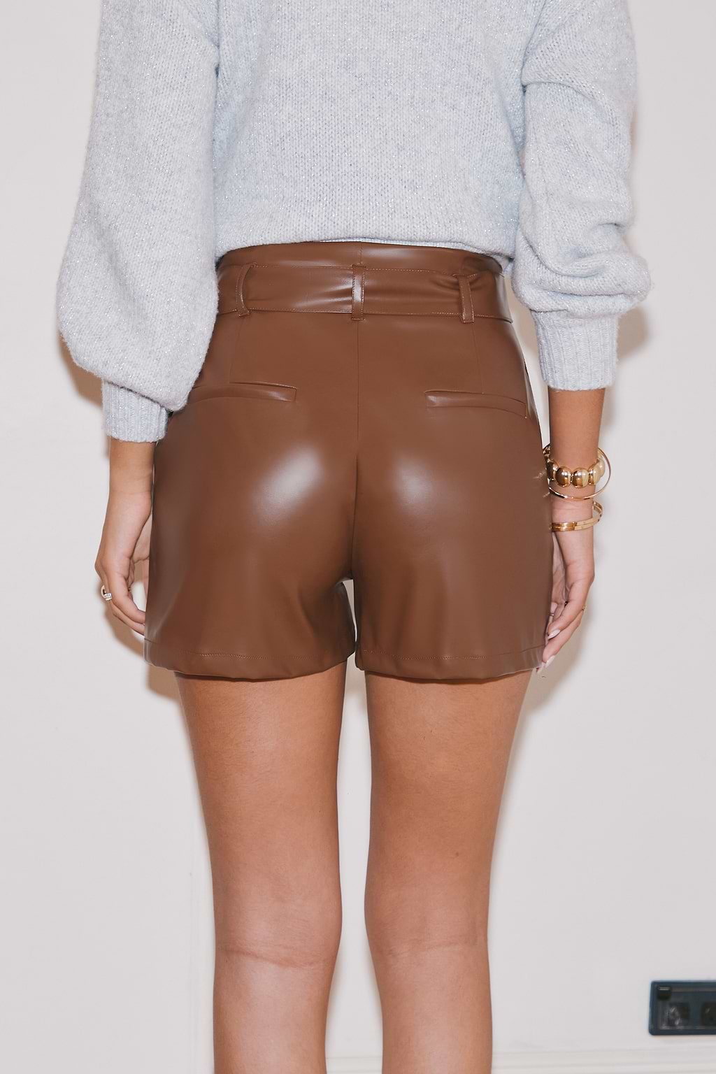 Bruine imitatieleren shorts met rechte pijpen