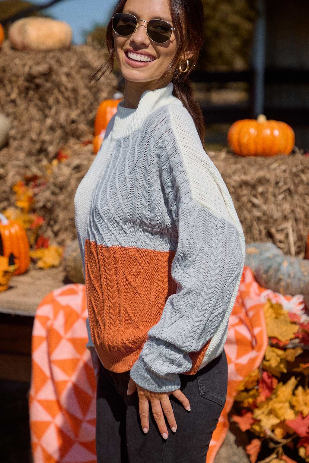 Colorblock Langarm-Rollkragenpullover aus Kabelstrick