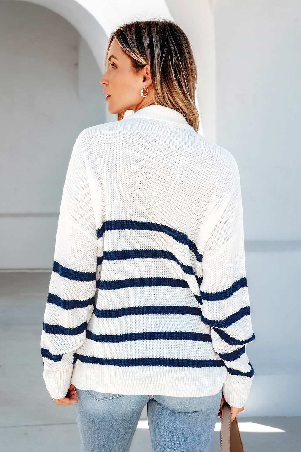 Gestreifter Pullover mit Kragen und Frontreißverschluss