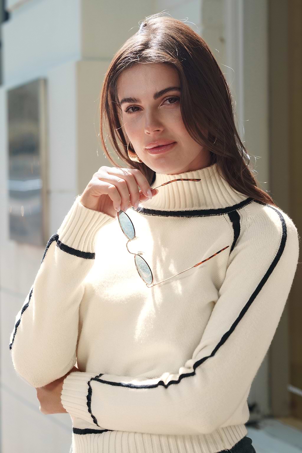 Pull à col roulé et manches longues avec blocs de couleur