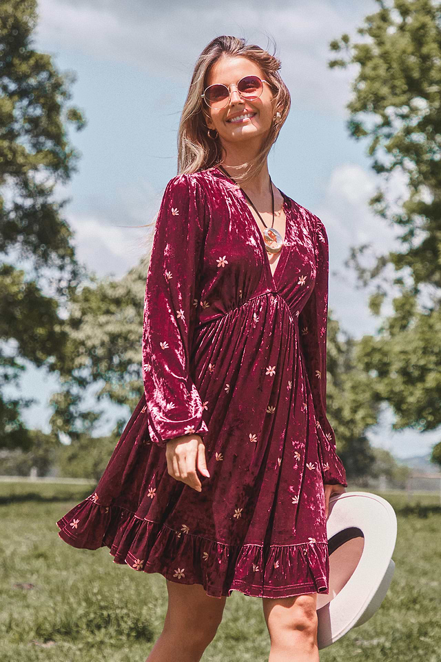 long sleeve short red velvet dress Red Velvet Dress Short Red Prom Dresses Off The Shoulder Short Long Sleeve Off The Shoulder Prom Dresses Velvet Red