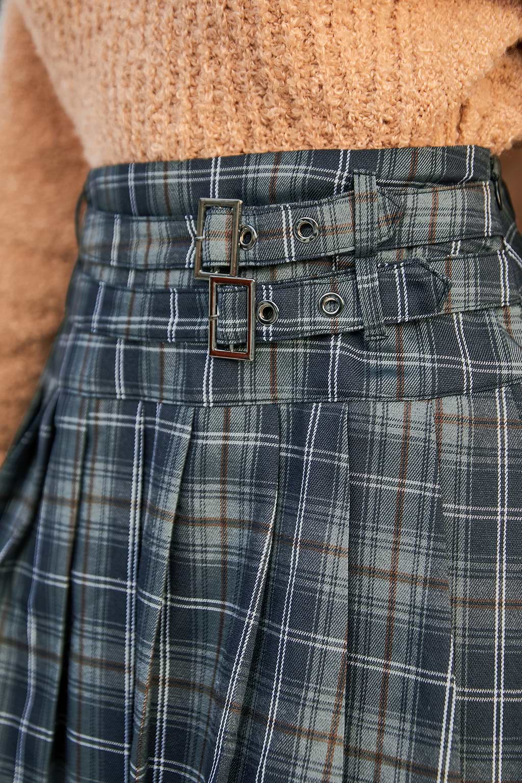 Black Plaid Pleated Mini Skirt