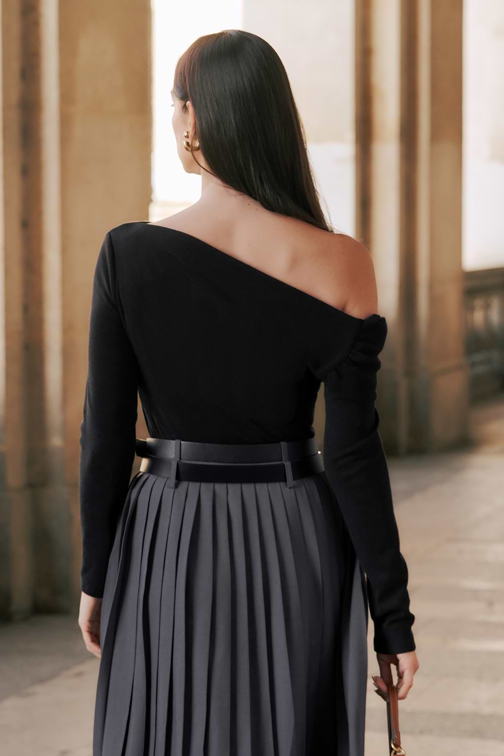 Black Off-Shoulder Long Sleeve Knit Top