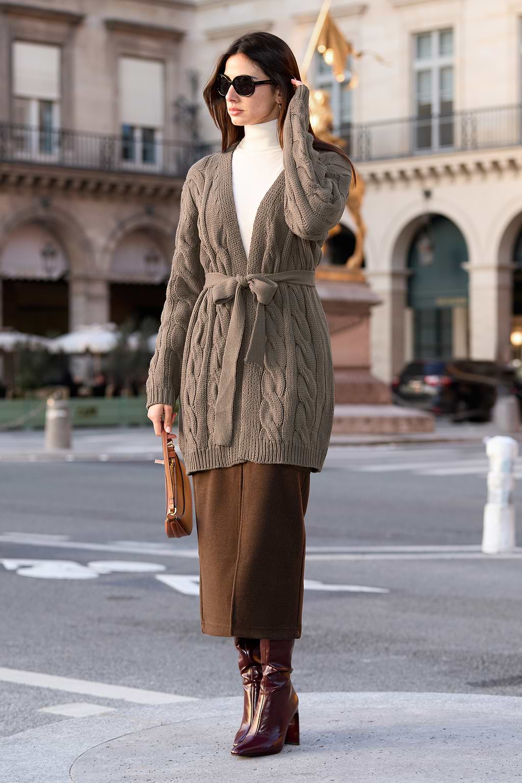 Cardigan en tricot à ceinture et manches longues camel