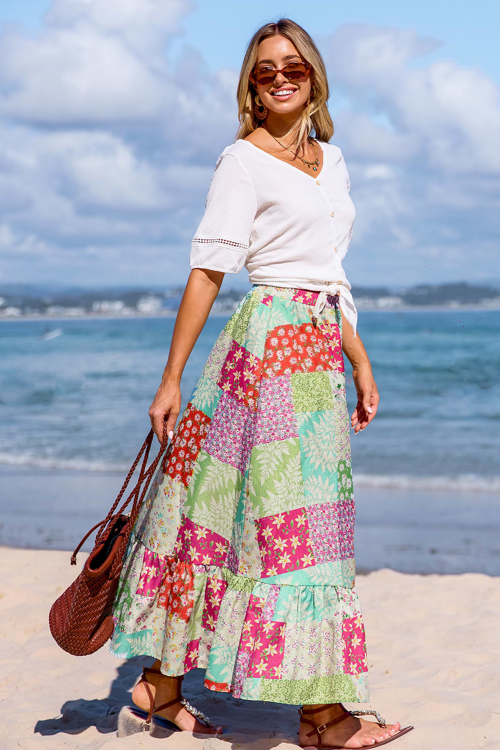 Gonna midi con volant e patchwork floreale