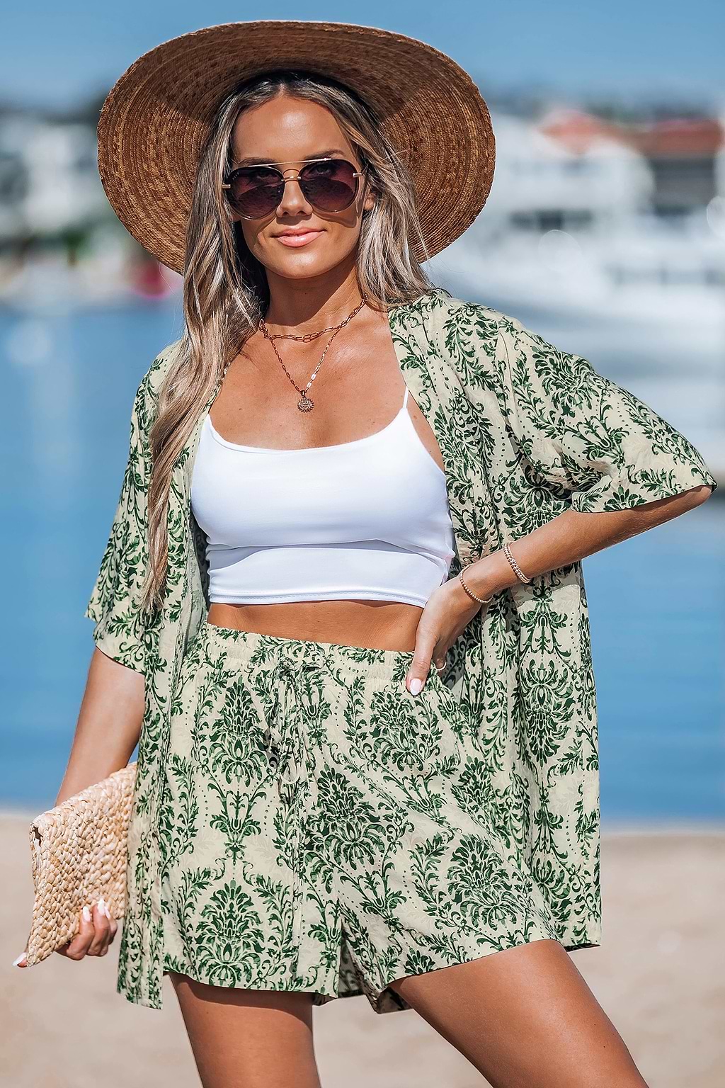 Ensemble assorti orné vert