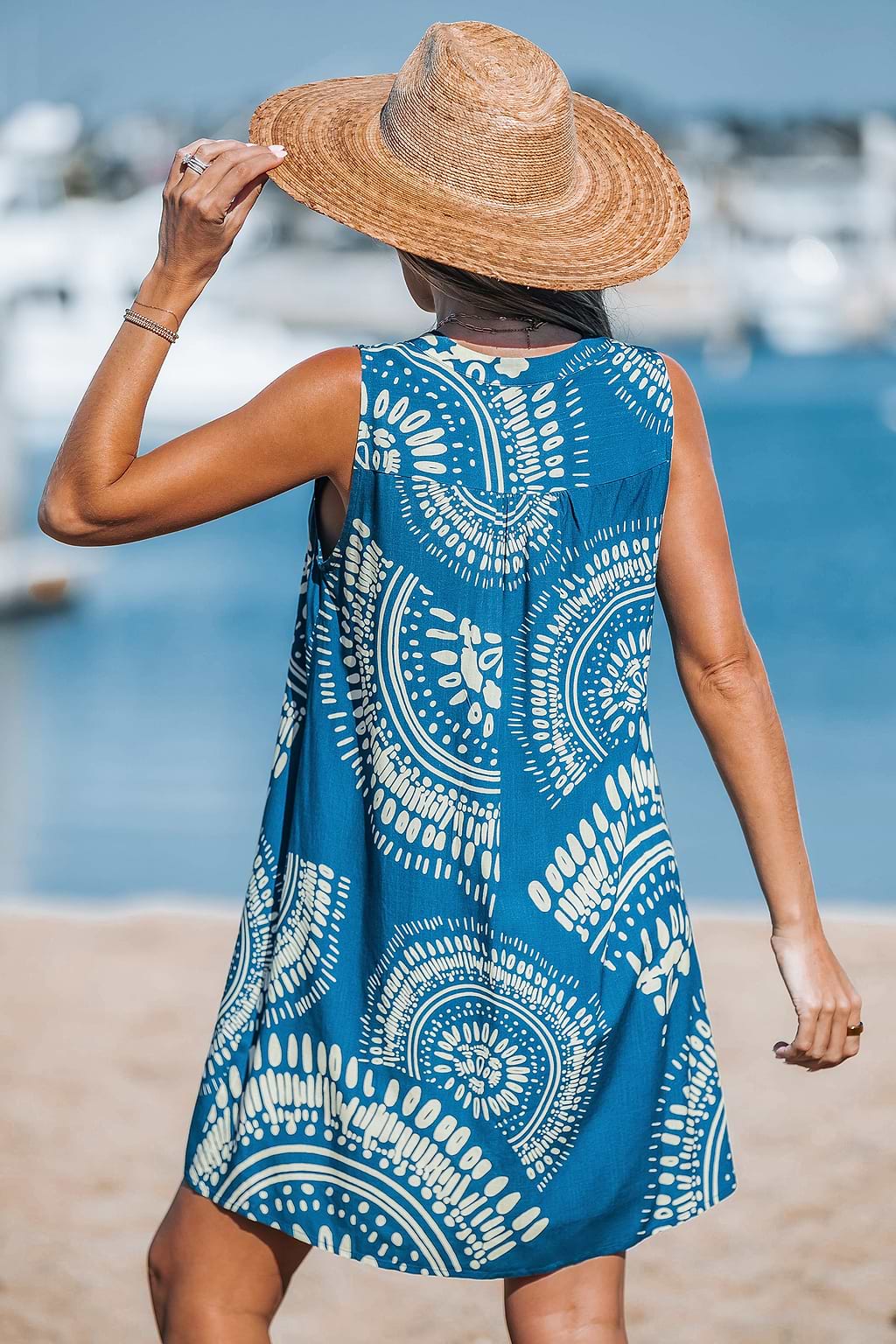 Robe cover up courte ornée bleue sans manches
