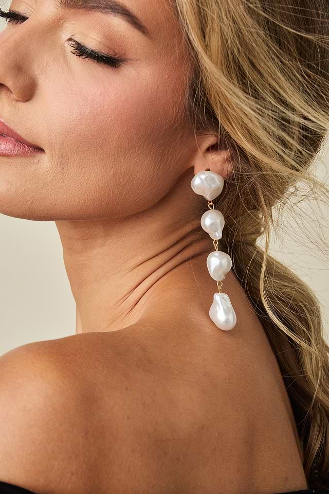 YAZILIND Orecchini Pendenti Con Perle Finte: Lunghi 45 Mm, Semplici Ed Eleganti, Regalo Per Donna