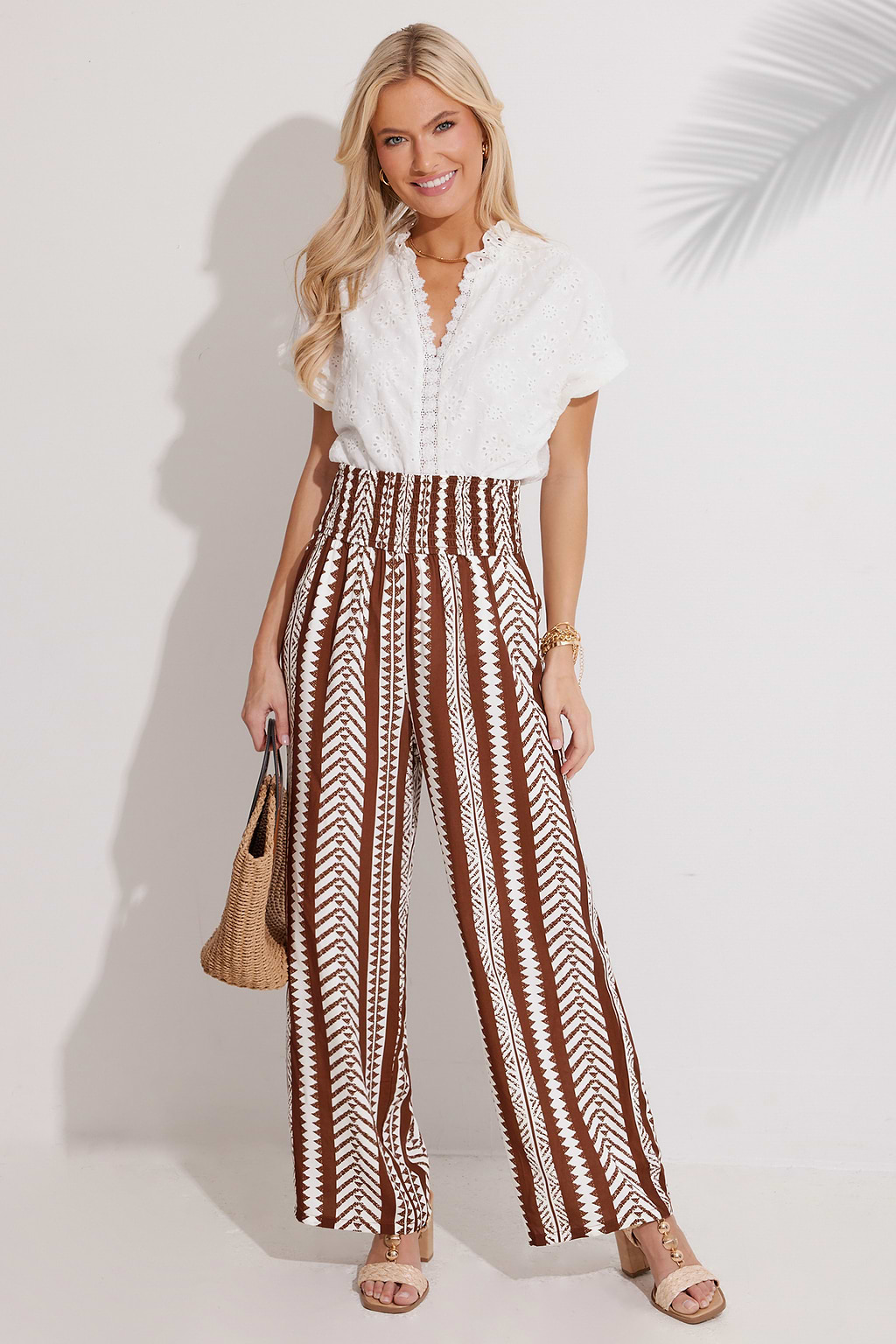 Pantalon cover up marron à taille smockée et chevrons