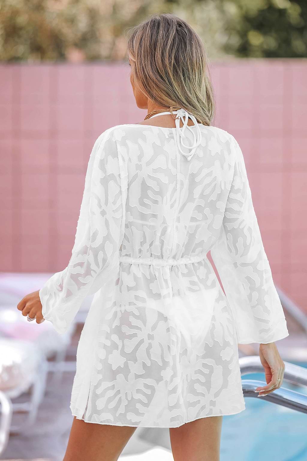 Weißes Mini-Strandkleid mit Dolman-Ärmeln