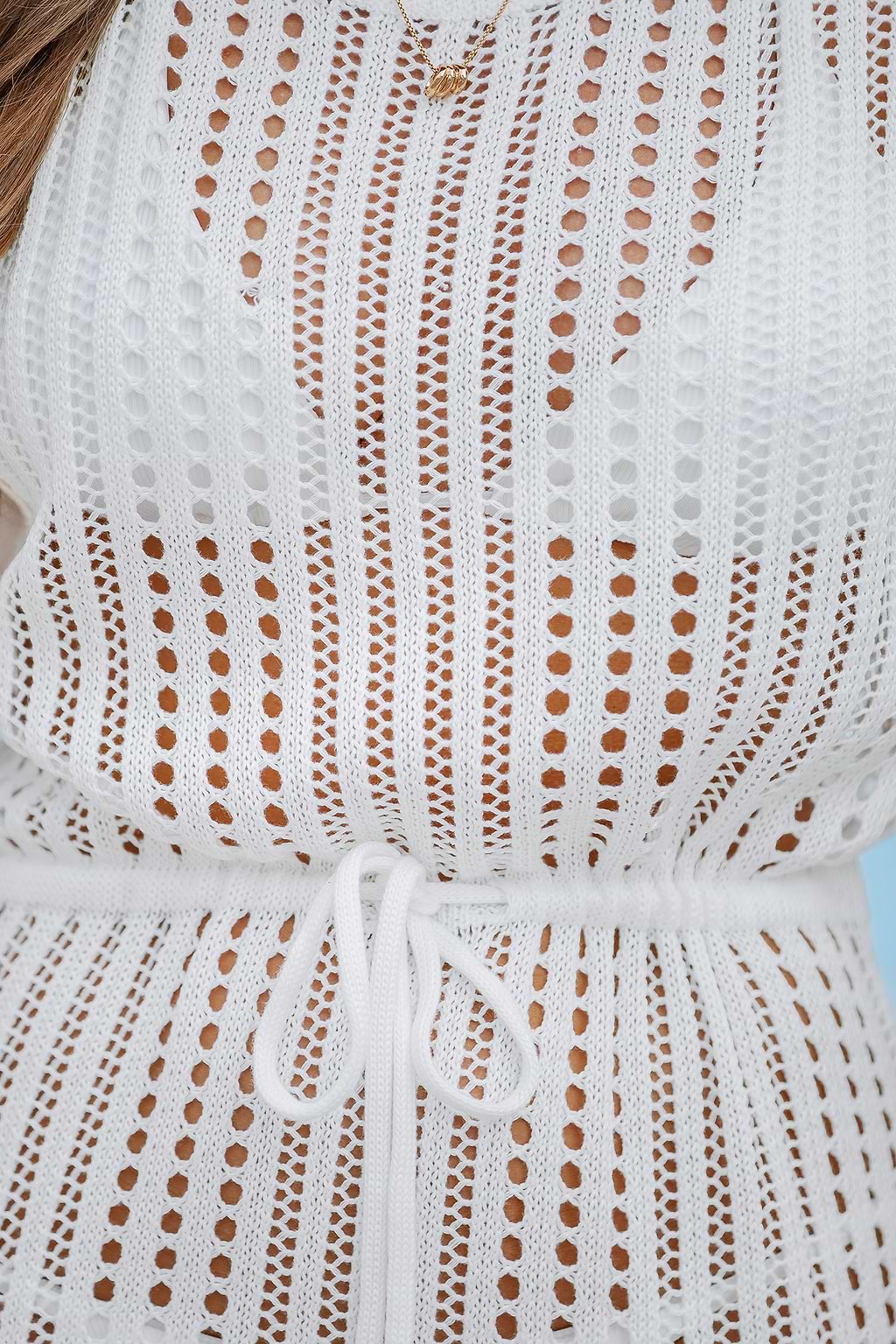 Weißes Mini-Strandkleid mit Taillengürtel