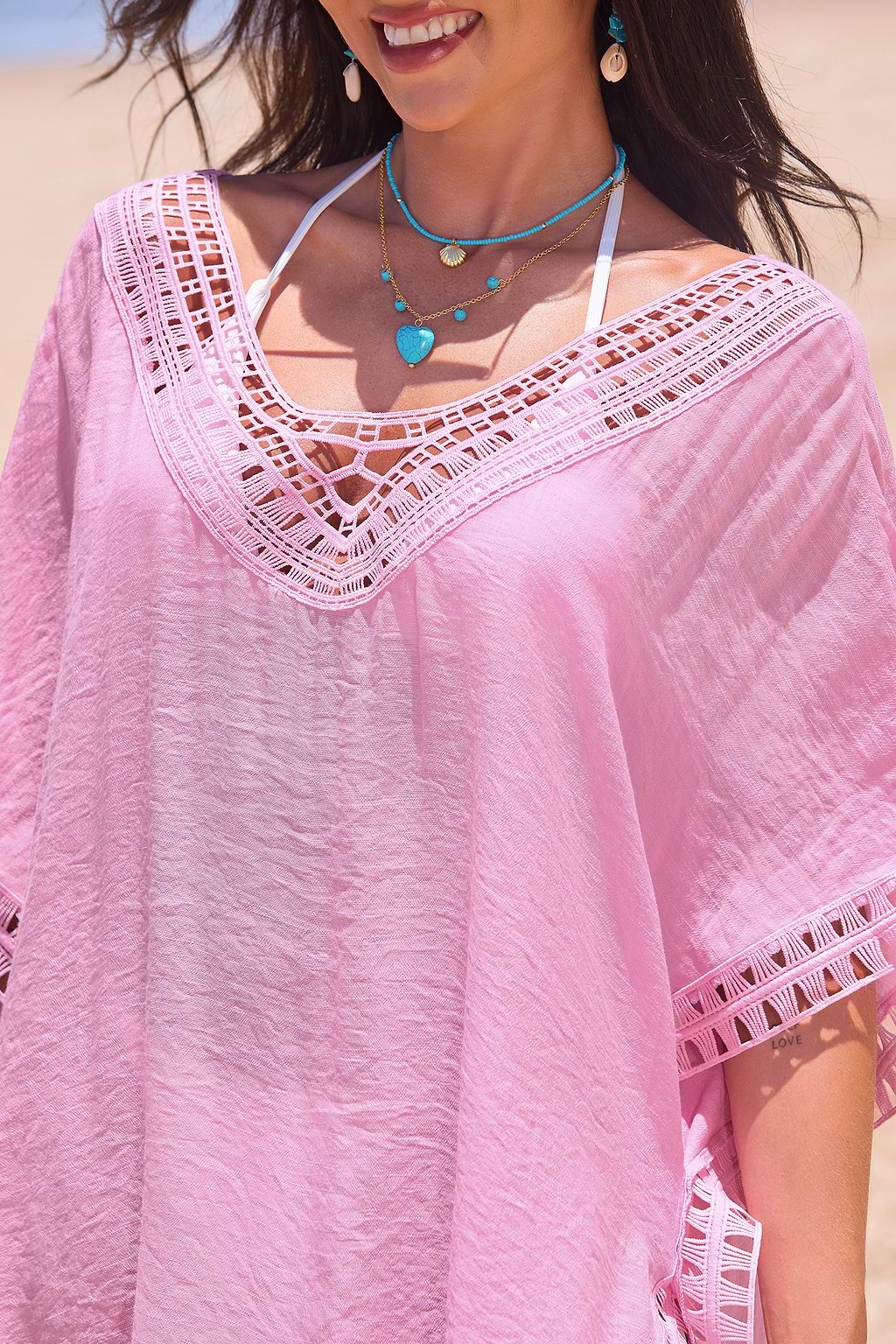 Robe cover up courte rose tissée garniture