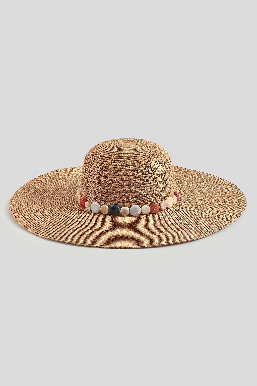 Chapeau en paille large bord