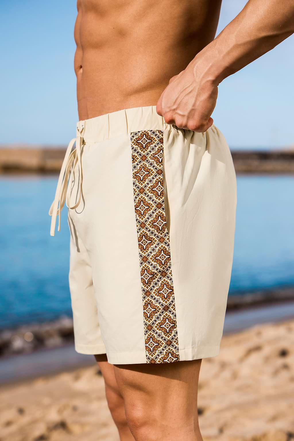 Short de plage boho à cordon