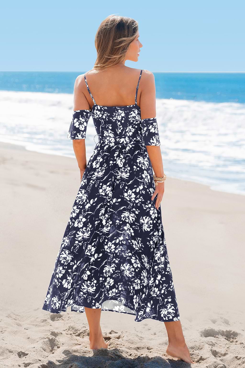 Robe longue florale nouée à la taille