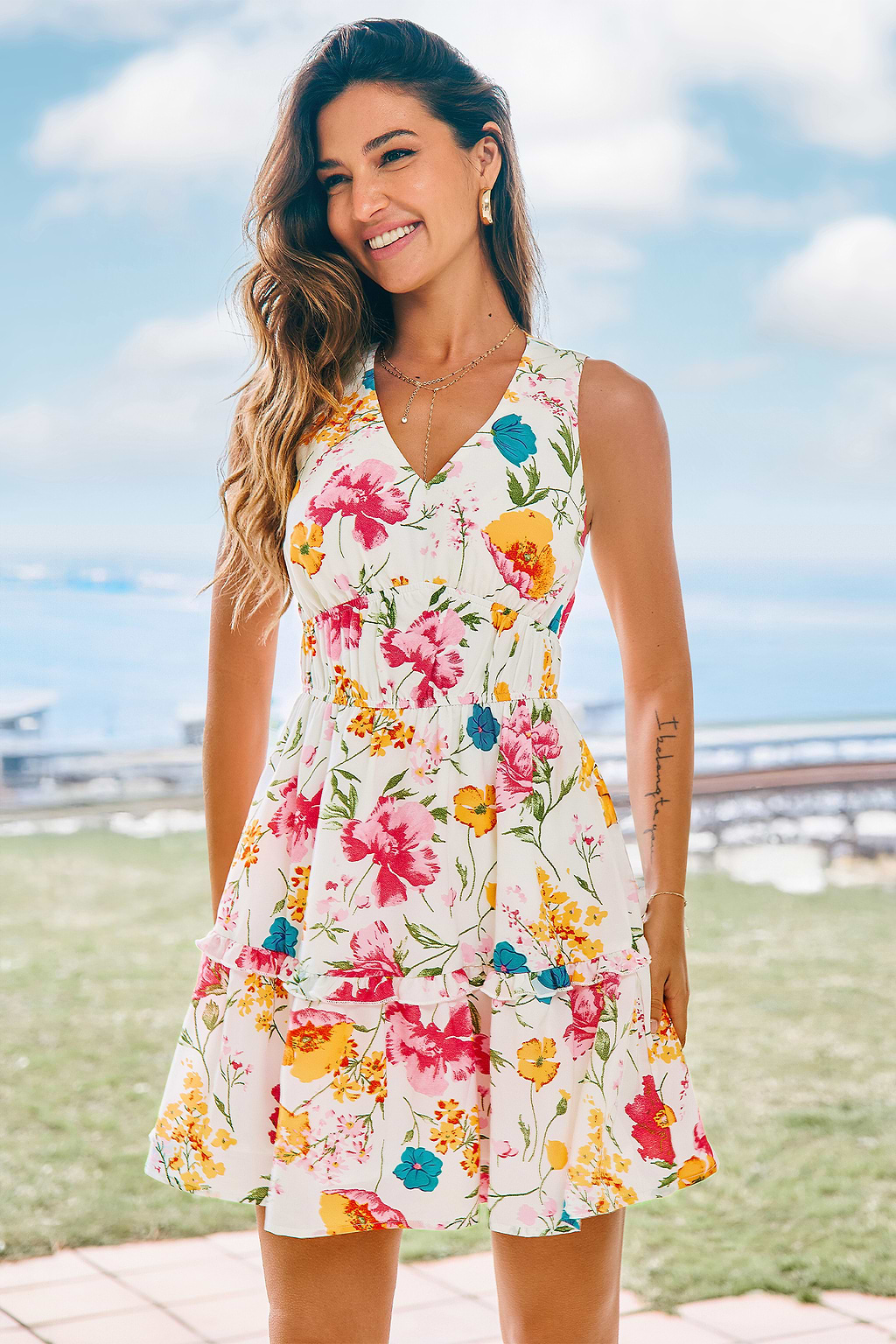 Florales V-Ausschnitt ärmelloses Minikleid