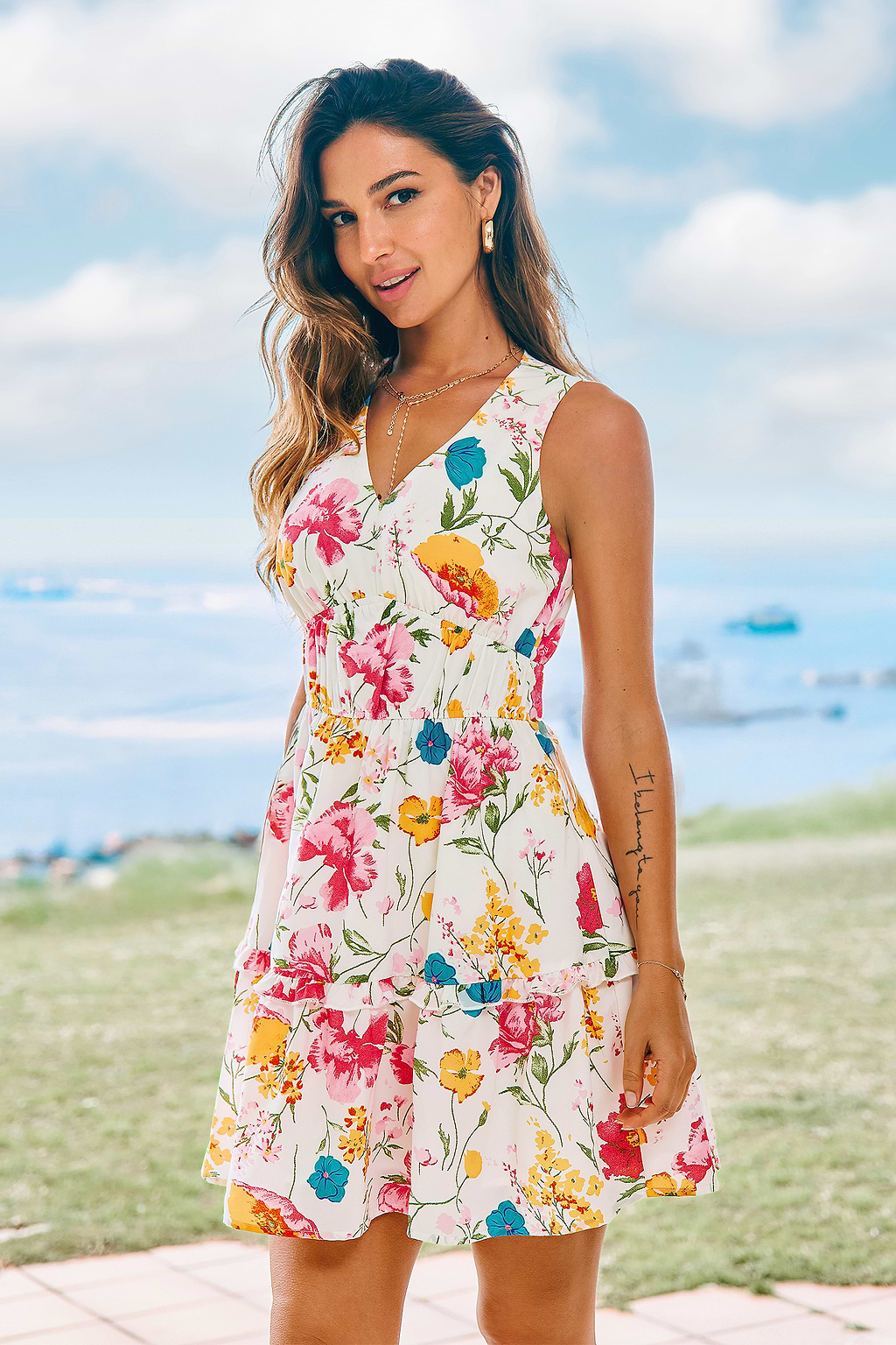 Florales V-Ausschnitt ärmelloses Minikleid