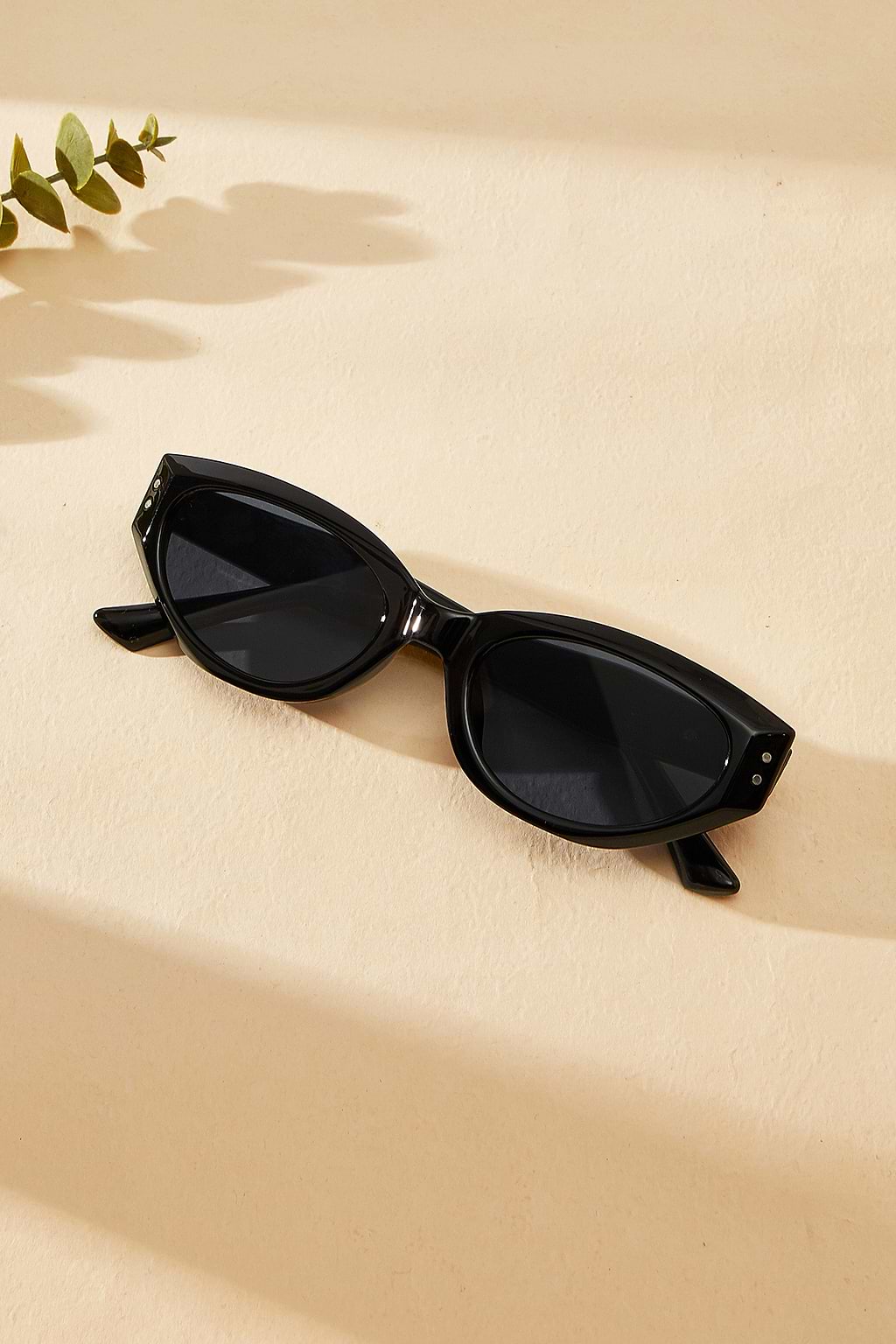 Hollywood Glam Black Sunglasses