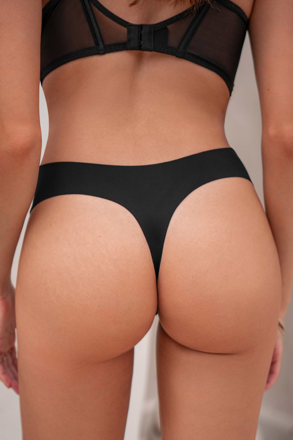 Schwarzer Tanga im 2er-Pack