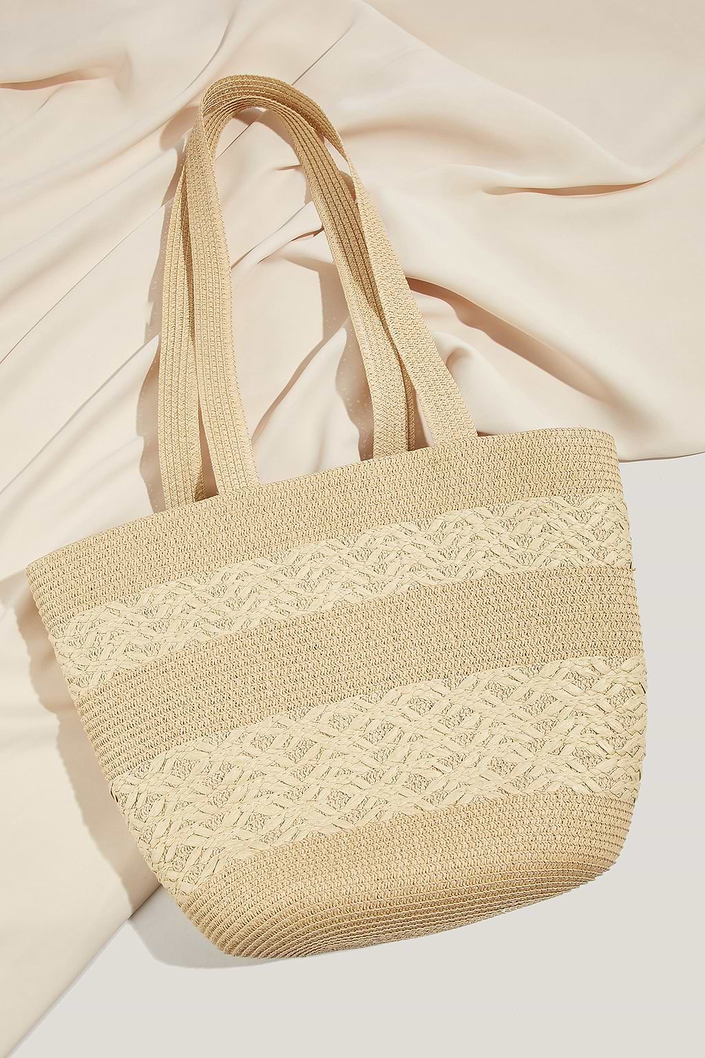 Sac en paille poignée rigide