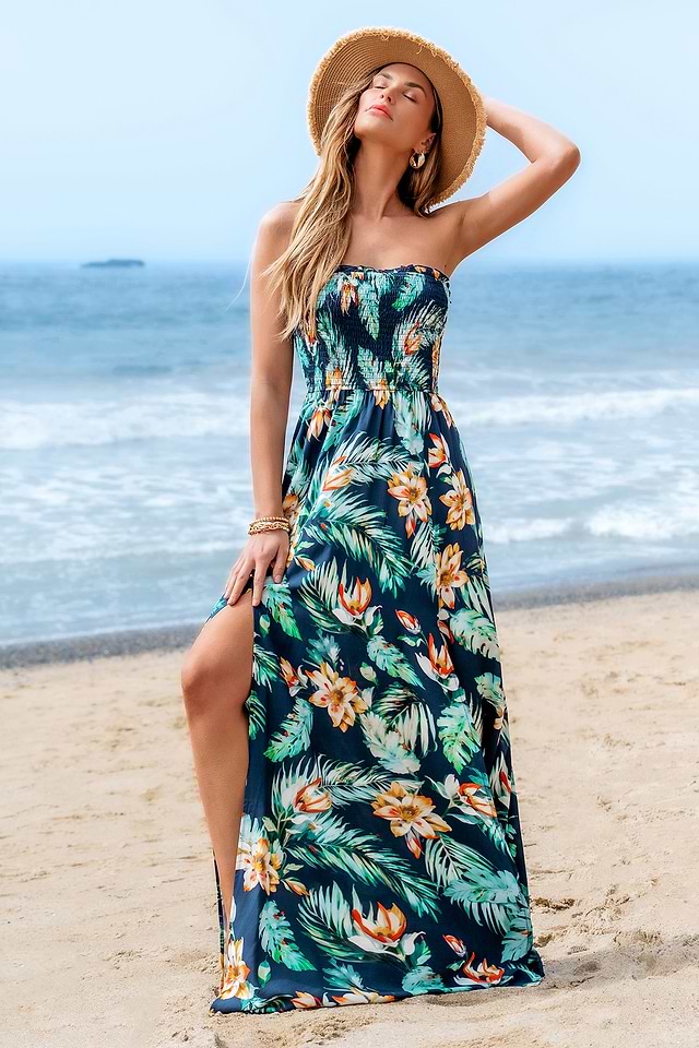 Swaying Flora Tropical Maxi Dress Swaying Flora Tropical Maxi Dress