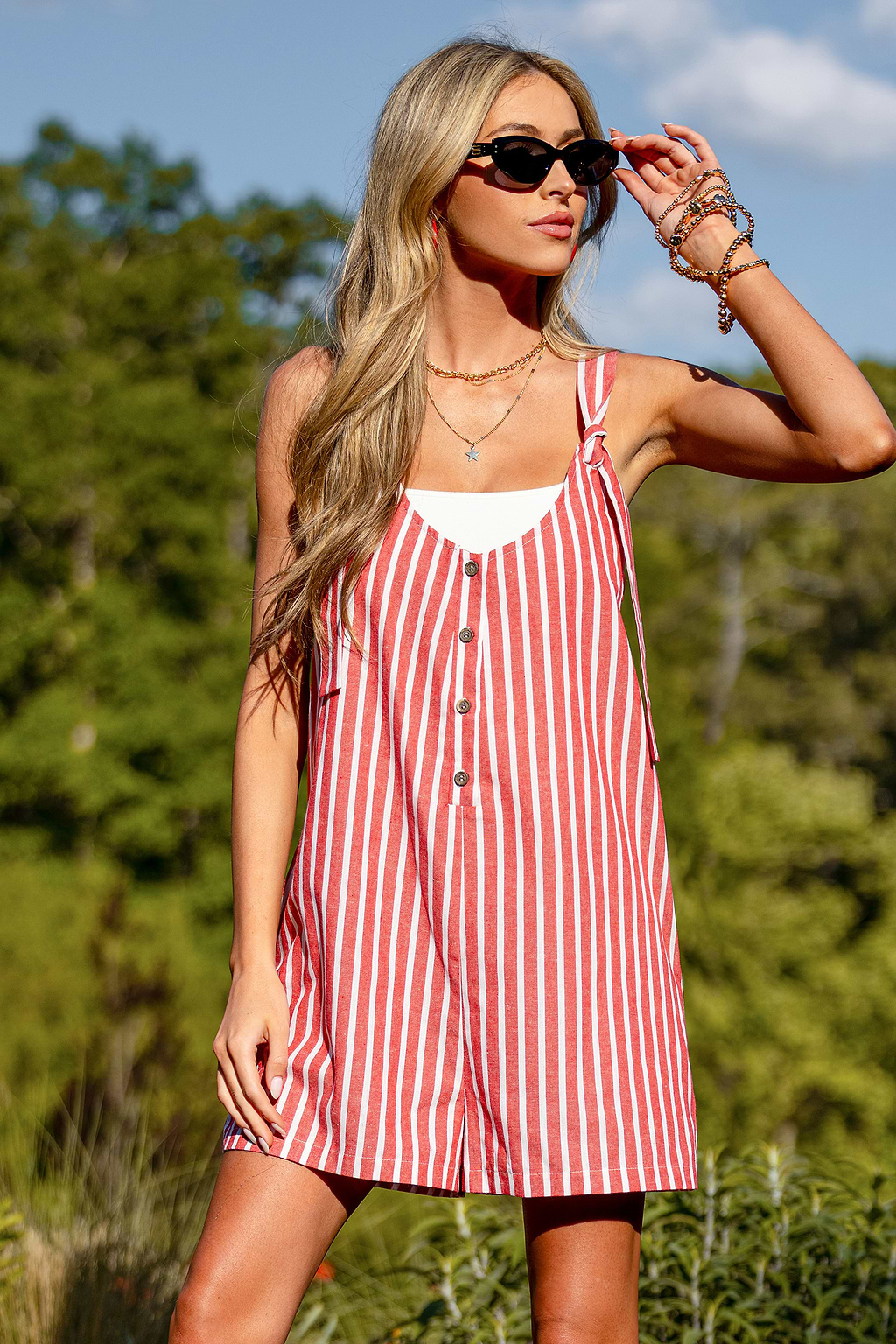 Mono clásico de rayas de domingo