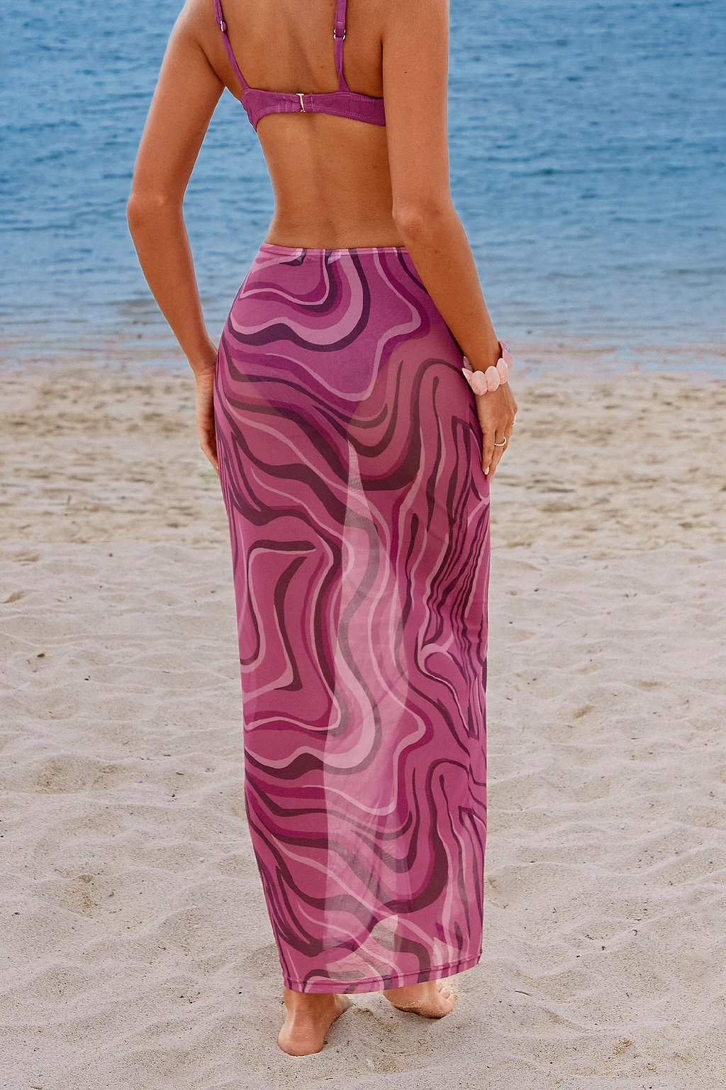 Abstrakter Transparenter Strick-Strand-Sarong